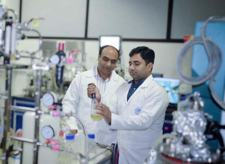 Naseem Gaur (left) and Ajay Kumar Pandey - Ethanol-Optimized